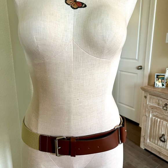 This is a vintage authentic Burberry, leather and canvas belt - Picture 2 of 8